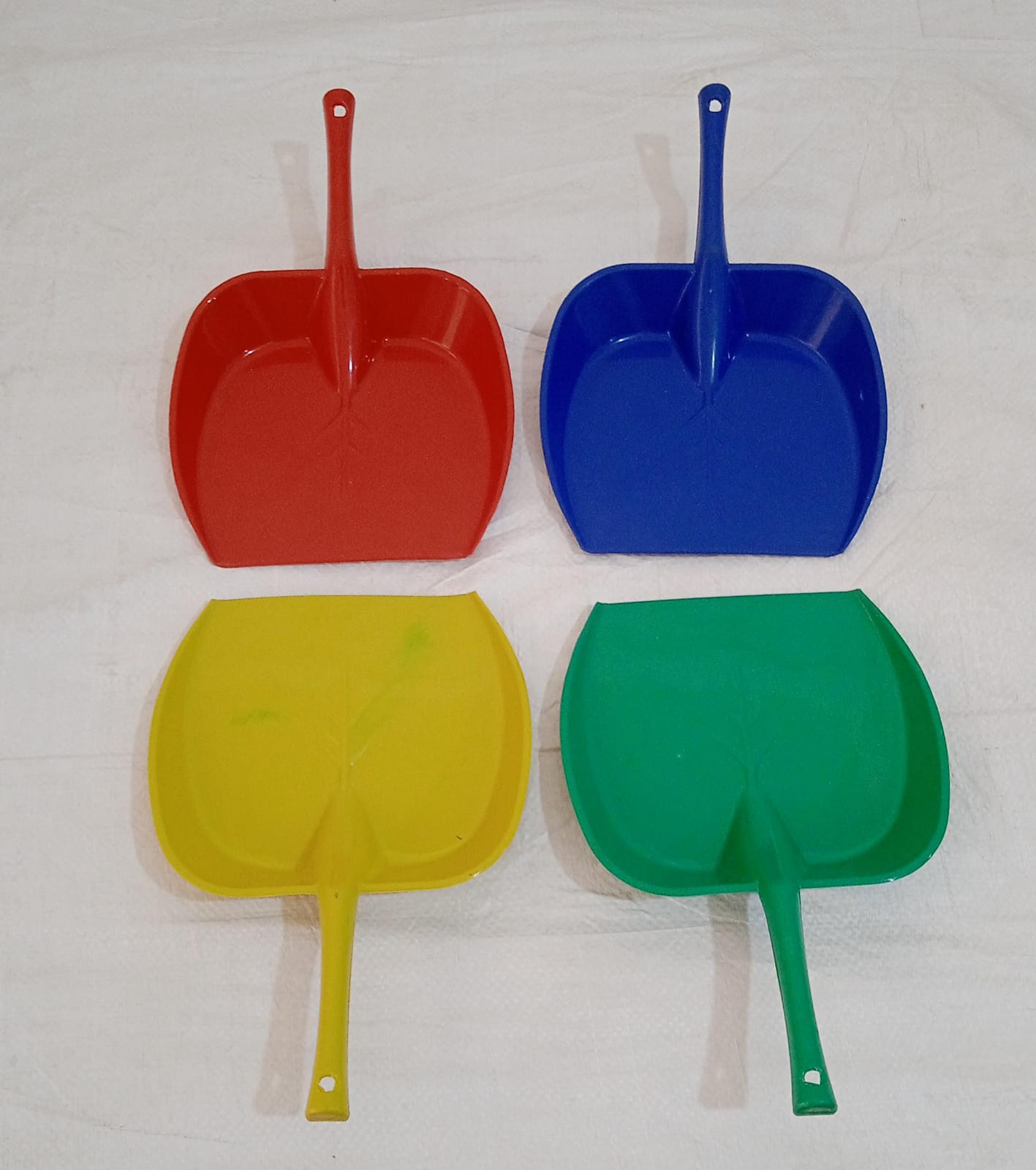Dustpan with Long Handle, Dust Collection Dust Pan Tray for Kitchen, Home, Office, Bathroom Etc, Supdi (1 Pc / Multicolor )