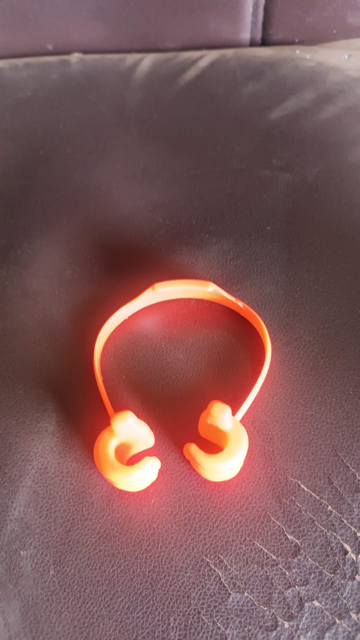 Hand Shape Mobile Stand OK Thumb phone Holder Multicolor (1 Pc)